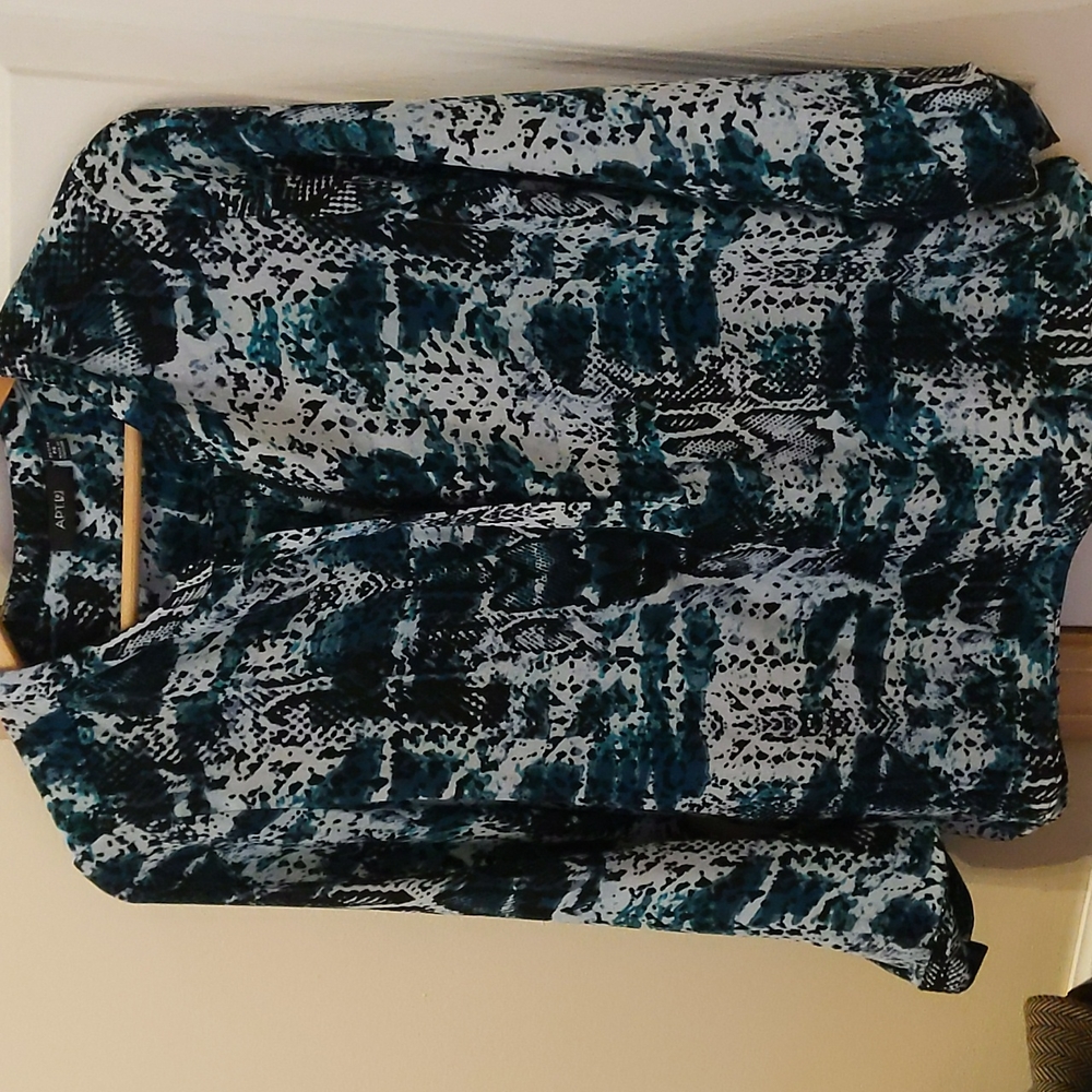 Patterned work blouse